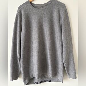Lululemon Athletica TECH Crew Sweater (Men's Fits as Large) Gray